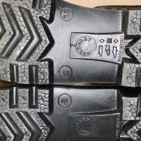 Burberry Rain Boots - Picture 7 of 7